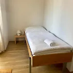 Hugo Oda ve Kahvaltı 3*