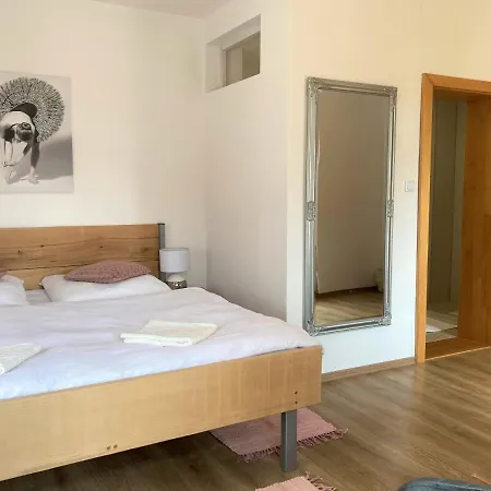 Hugo Bed & Breakfast