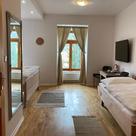 Hugo Bed & Breakfast Plesivec