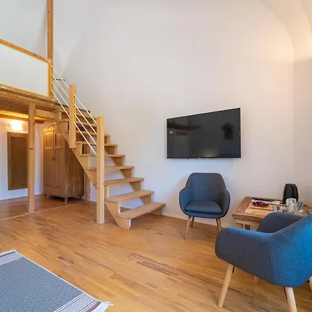 Hugo Bed & Breakfast Plesivec