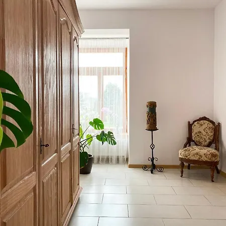 Bed & Breakfast Hugo 3*