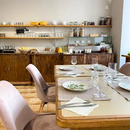 Bed & Breakfast Hugo 3*