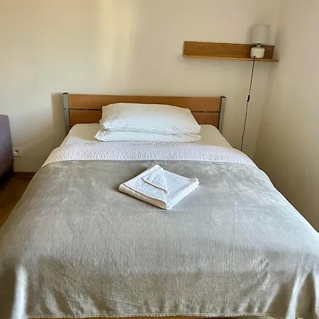 Hugo Nocľah s raňajkami