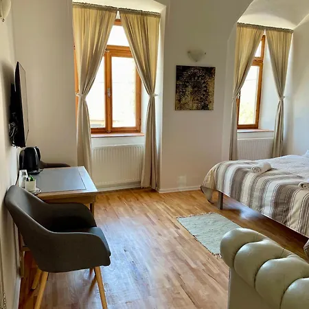 Bed & Breakfast Hugo 3*