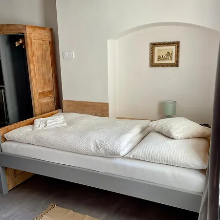 Bed & Breakfast Hugo 3*