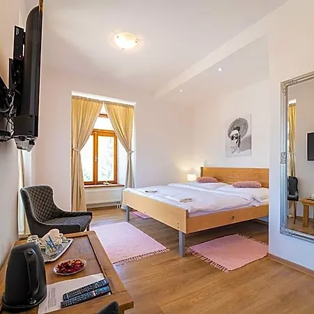 Bed & Breakfast Hugo Plesivec