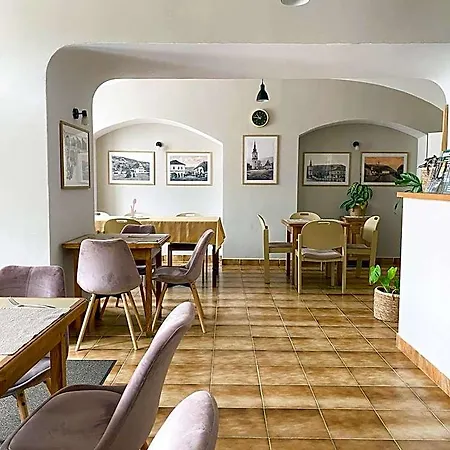 Hugo Bed and Breakfast Plesivec