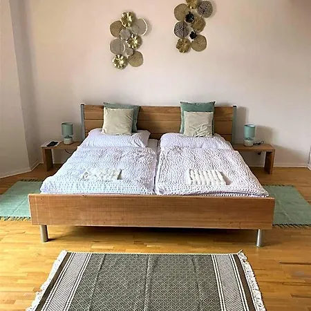 Hugo Bed & Breakfast